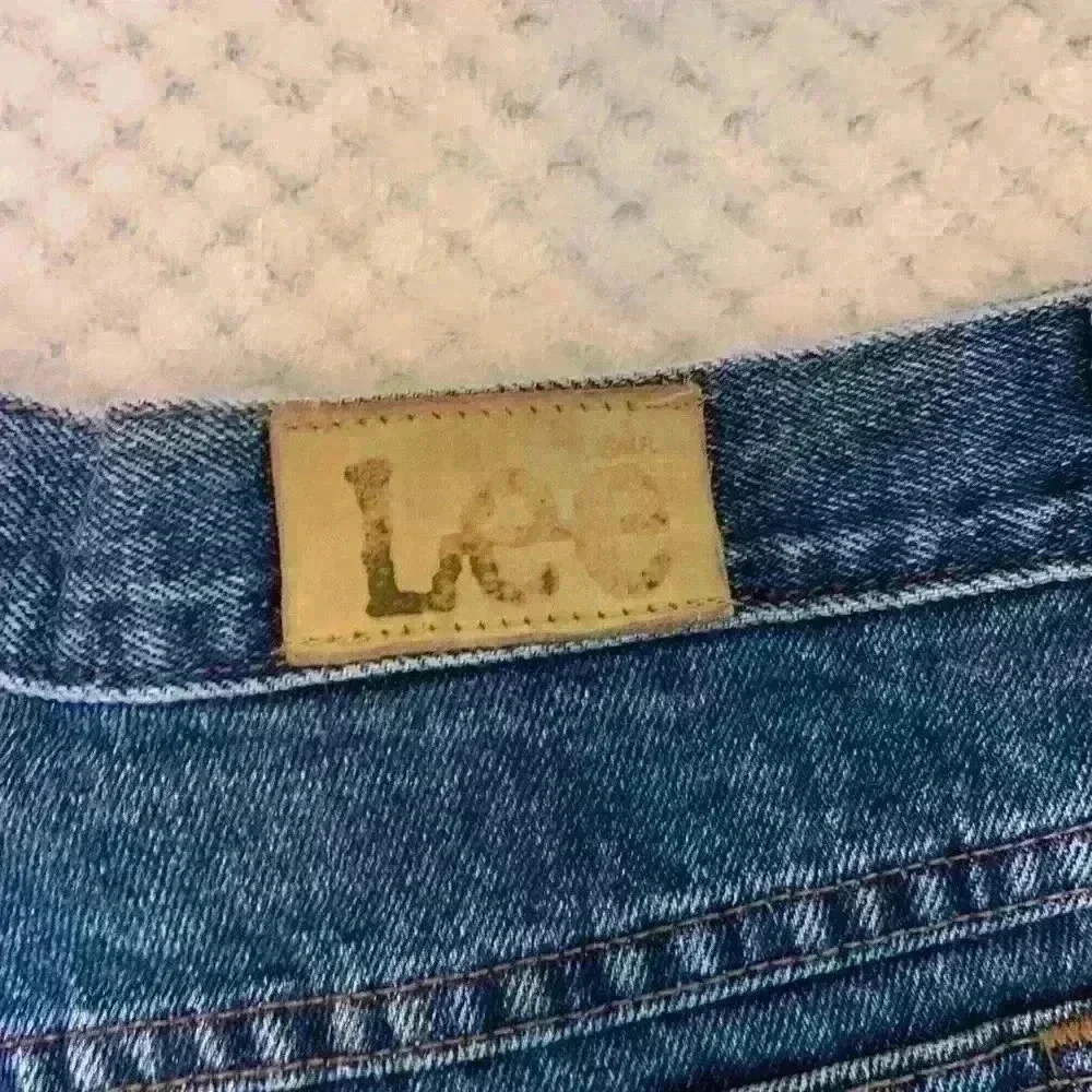 Lee dark wash high waisted short sz 32 summer cutoffs frayed casual 90s vintage - Picture 7 of 7
